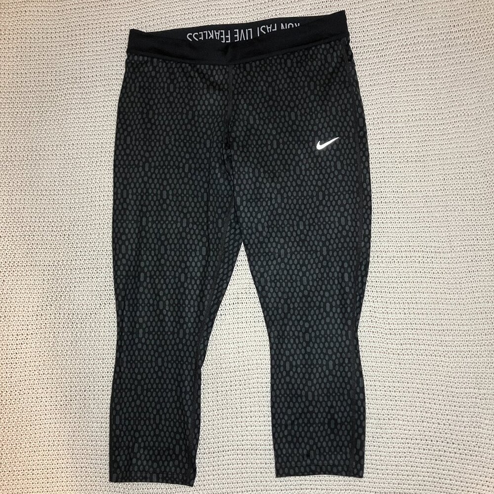 Nike Dri-Fit Running Capri Leggings | Women’s L | Black Geometric‎ | Activewear
